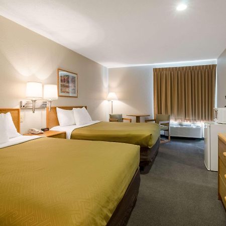 Rodeway Inn Ainsworth Kültér fotó