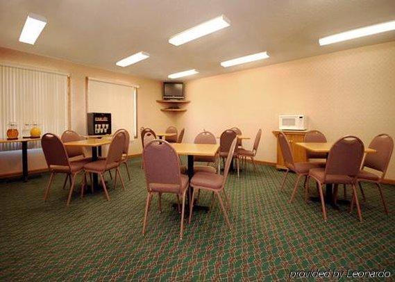 Rodeway Inn Ainsworth Étterem fotó